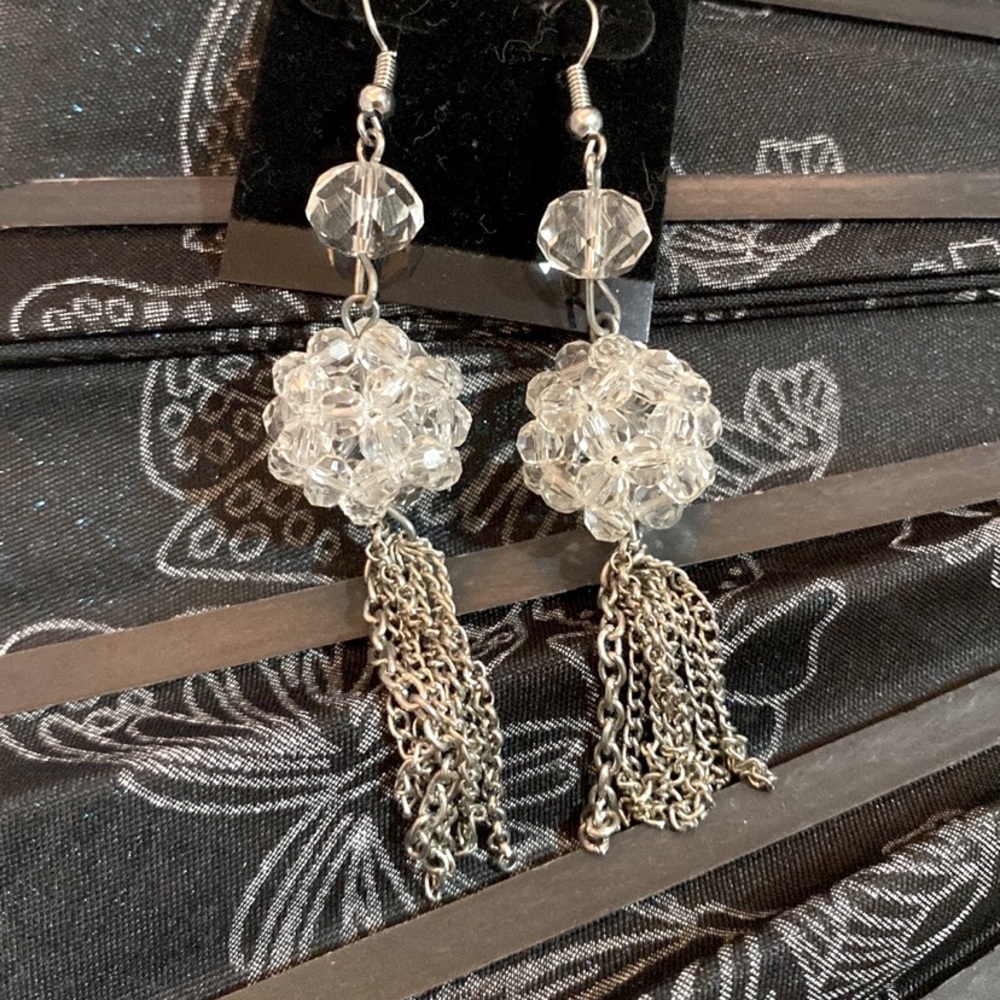 Dangle earrings